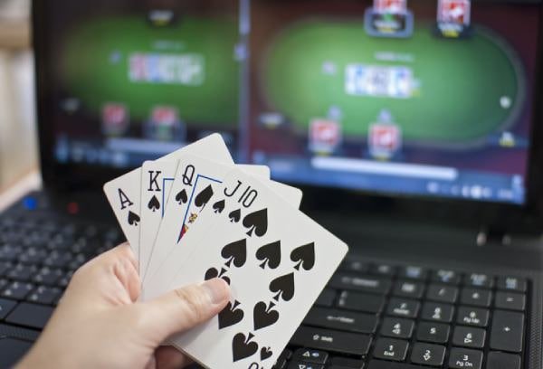 Sảnh game thể thao bóng đá và cầu lông tại eva88